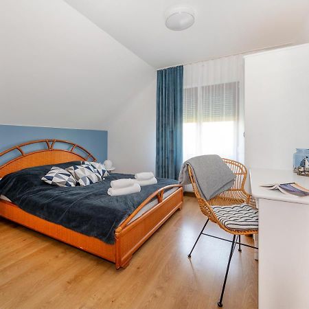 Akacjowa Zatoka - Pokoje I Apartamenty Mielenko Exterior foto