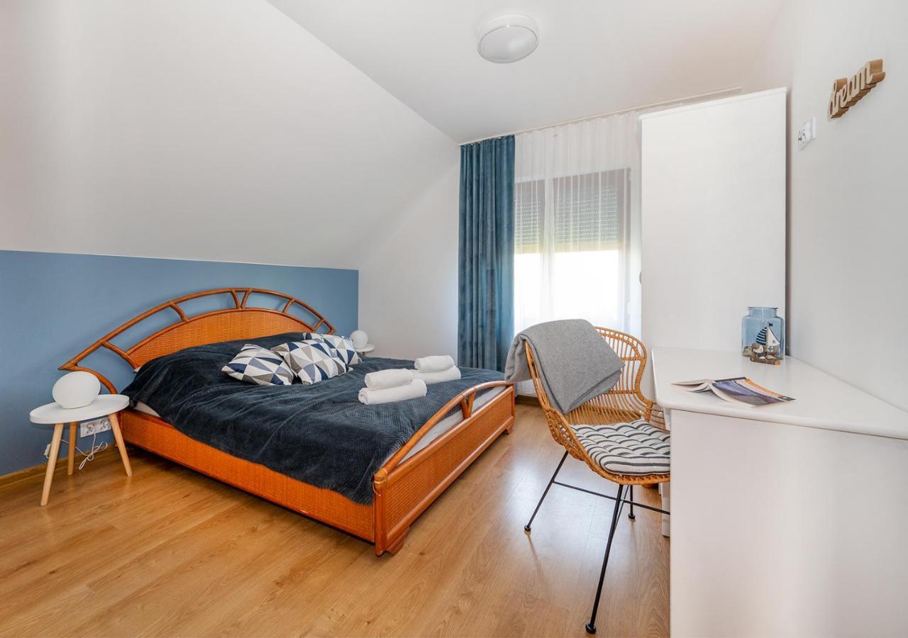 Akacjowa Zatoka - Pokoje I Apartamenty Mielenko Exterior foto