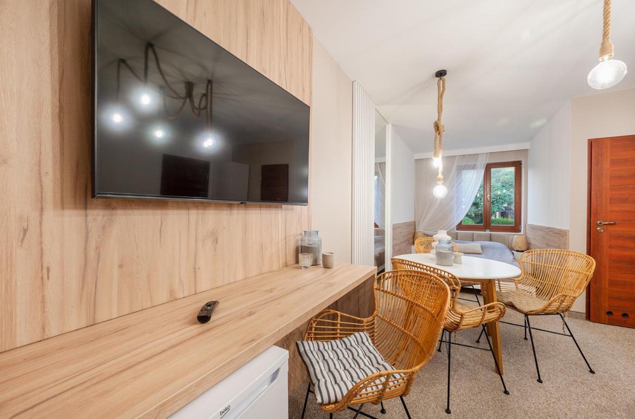 Akacjowa Zatoka - Pokoje I Apartamenty Mielenko Exterior foto
